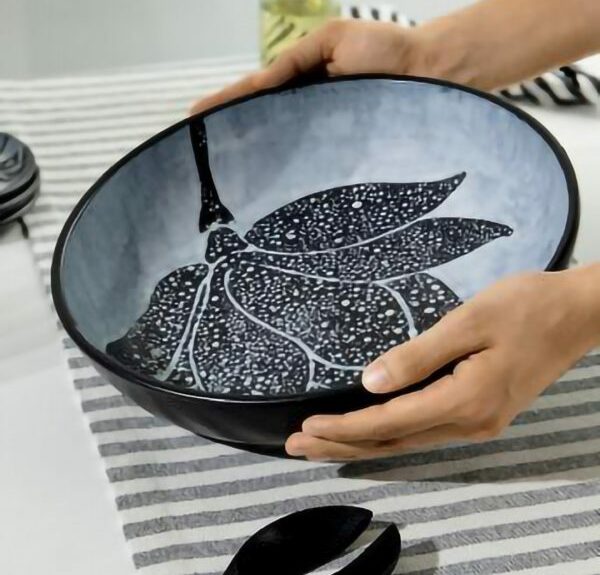 What is So Fascinating About Ceramic Dinnerware?