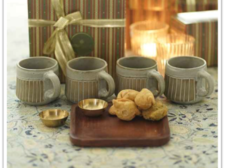 Enjoy the art of gifting with the newest collection of Tea and Snacks Gift Box Sets