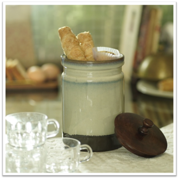 Get the perfect biscuit jars for your kitchen