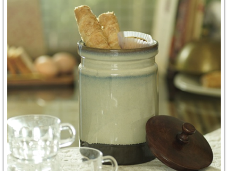 Get the perfect biscuit jars for your kitchen