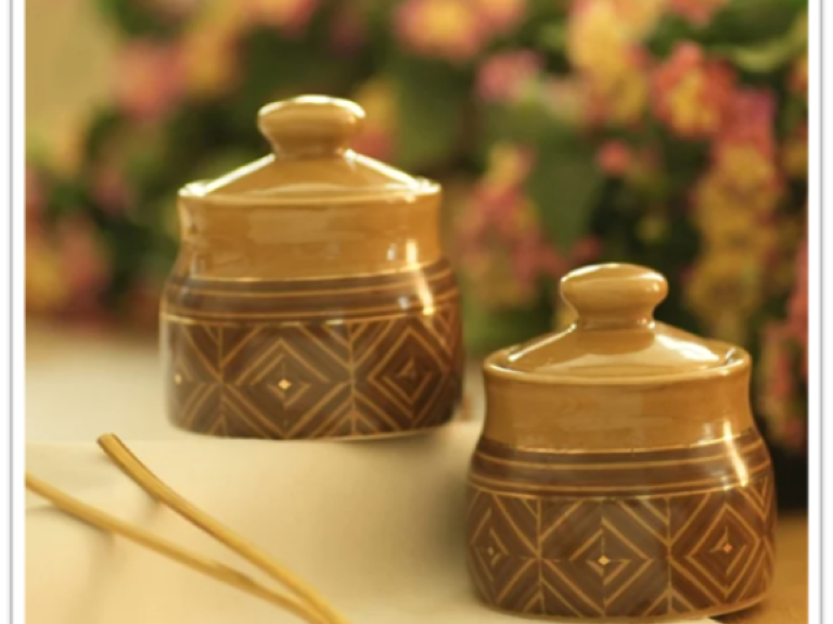 Keep these amazing Achardani sets from an online gift store in Kolkata around your dining table