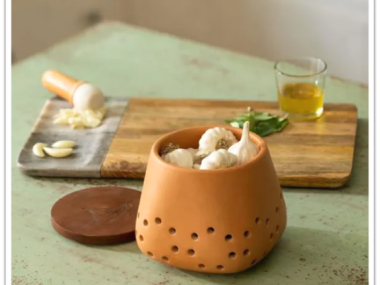 Preserve the Flavour with the Terracotta Dhara Storage Jar with a Wooden Lid